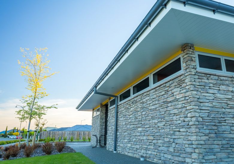 250709.DOWEB_Insights_Buying a house